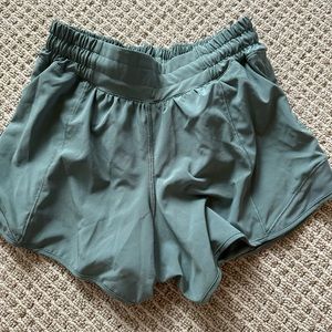 Lululemon Hotty Hot shorts